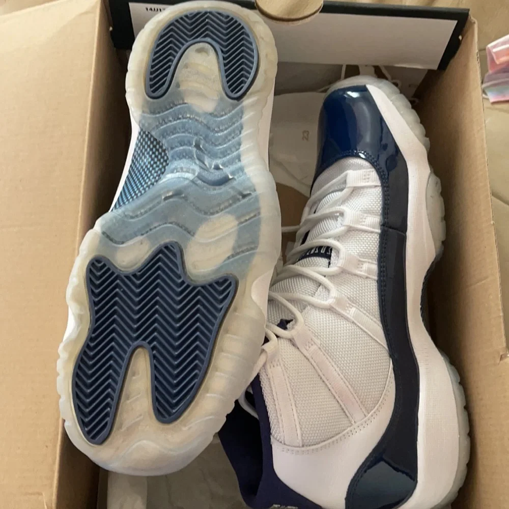 Air Jordan 11 Retro BG - Picture 4 of 4